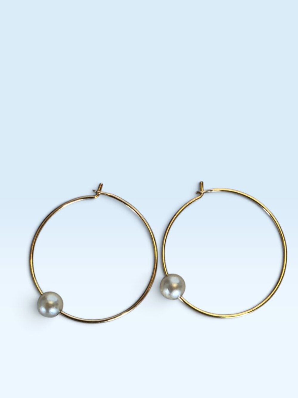 Elegant Vintage 10K Yellow Gold Freshwater Pearl Hoop Earrings